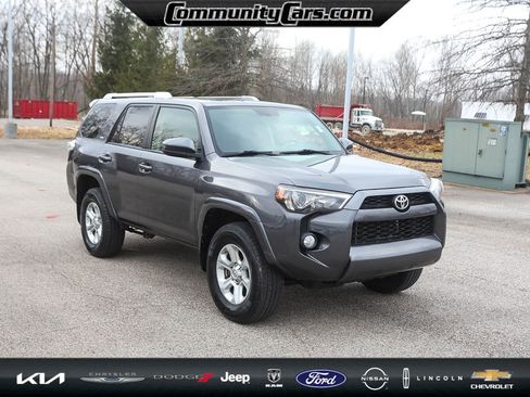 Used 2018 Toyota 4Runner SR5 image 9