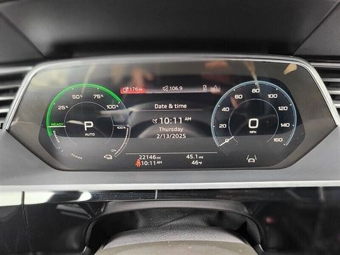 Used 2023 Audi e-tron Premium w/ Convenience Plus Package image 20