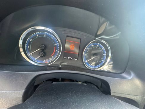 Used 2018 Toyota Corolla LE FWD image 9