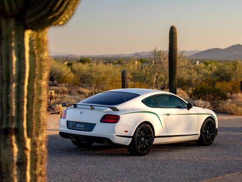 Used 2015 Bentley Continental GT3-R AWD/4WD image 8