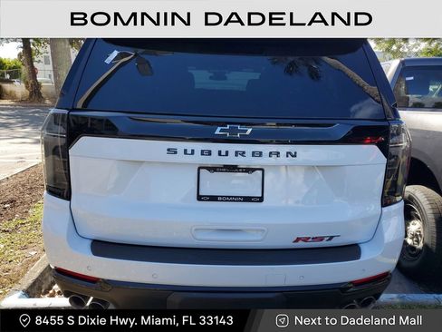 Used 2026 Chevrolet Suburban RST w/ Comfort Package image 5