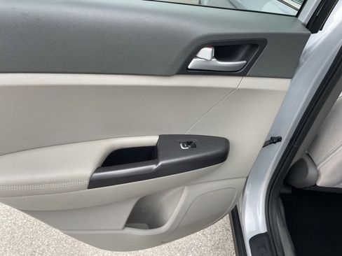 Used 2018 Kia Sportage LX w/ LX Popular Package image 56