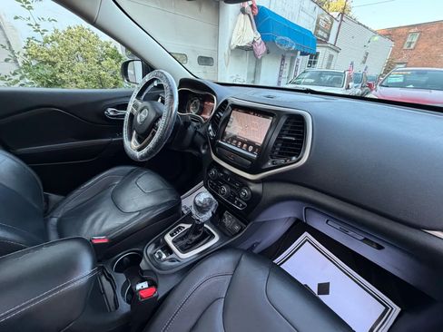 Used 2014 Jeep Cherokee Limited AWD/4WD image 38