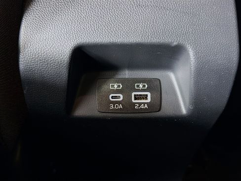 Used 2025 Subaru Crosstrek 2.0i Premium image 26