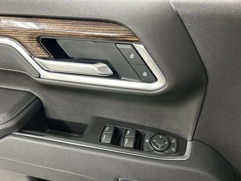Certified 2025 GMC Sierra 1500 Elevation AWD/4WD image 11