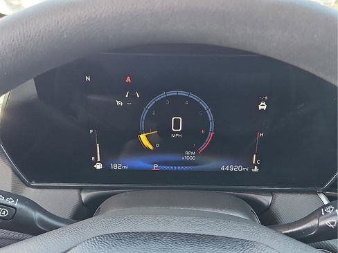 Used 2025 Chevrolet TrailBlazer LT FWD image 16