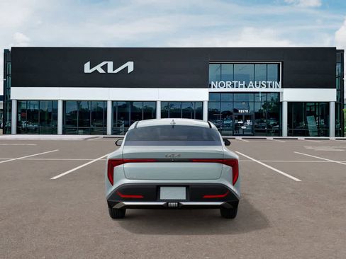 New 2025 Kia K4 LXS image 5