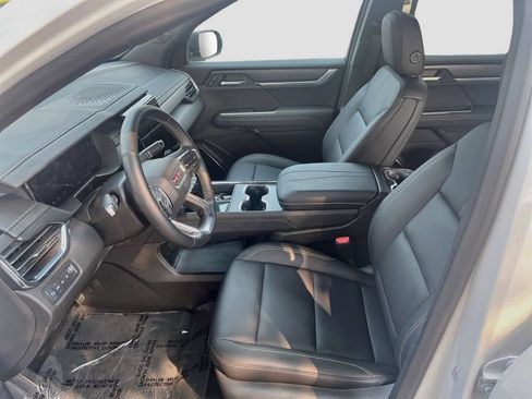 Used 2025 GMC Acadia Elevation w/ Elevation Premium Package AWD/4WD image 21