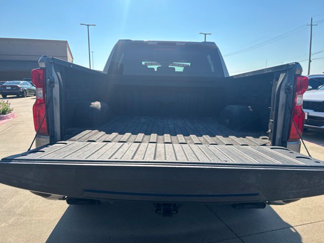 Used 2023 Chevrolet Silverado 1500 RST w/ Redline Edition AWD/4WD image 9