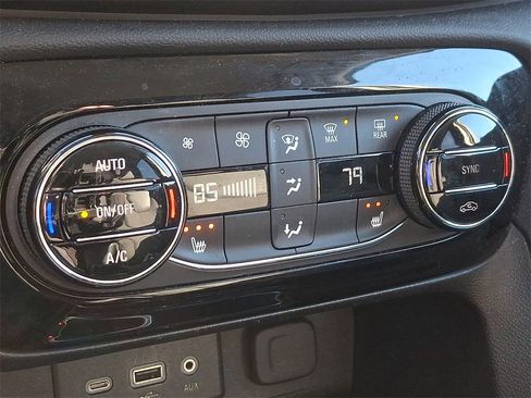 Used 2023 Buick Encore GX Select w/ Sport Touring Package image 15