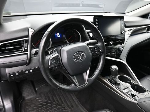 Used 2022 Toyota Camry XSE image 13