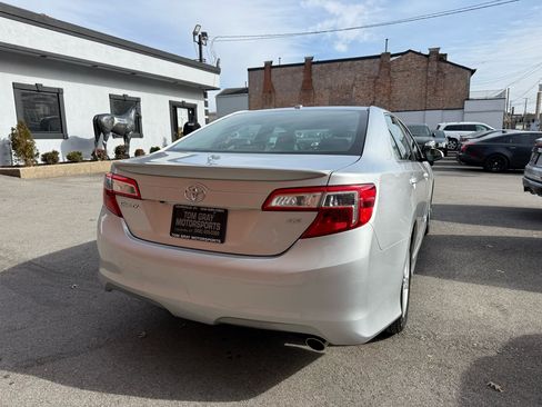 Used 2012 Toyota Camry SE image 3