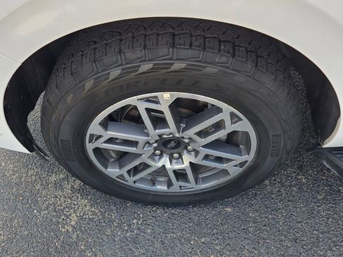 Used 2025 Ford Expedition Active AWD/4WD image 19