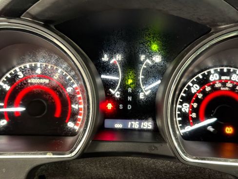 Used 2012 Toyota Highlander FWD image 12