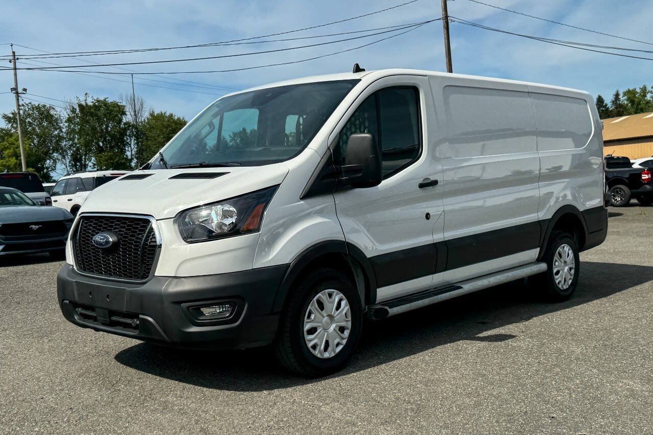 Used 2025 Ford Transit 250 Low Roof w/ Exterior Upgrade Package RWD image 7