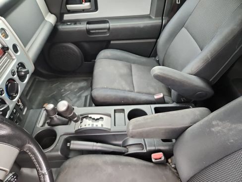 Used 2007 Toyota FJ Cruiser 4WD image 11