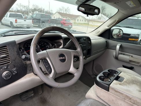 Used 2009 GMC Sierra 1500 SLE w/ Power Pack Plus image 2