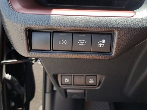 New 2025 Toyota Prius Plug-In Hybrid image 28