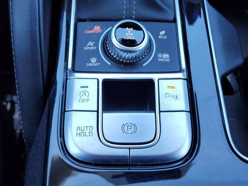Used 2024 Kia Telluride EX w/ EX Captain's Chair Package AWD/4WD image 36