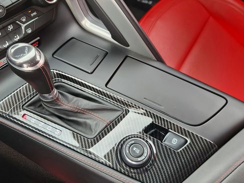 Used 2018 Chevrolet Corvette Z06 RWD image 21