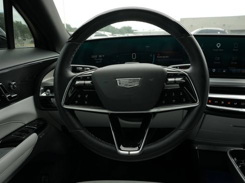 Certified 2024 Cadillac Lyriq Luxury AWD/4WD image 11