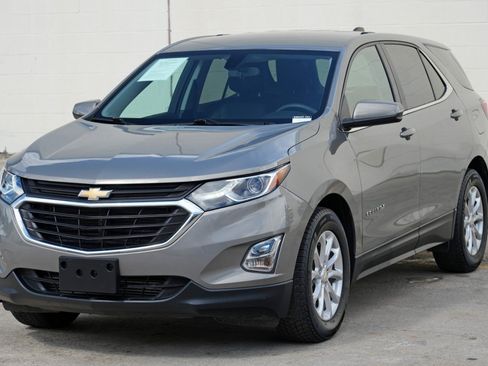 Used 2018 Chevrolet Equinox LT FWD image 40