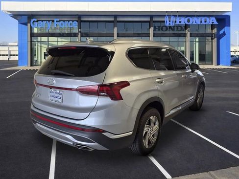 Used 2021 Hyundai Santa Fe SEL FWD image 2