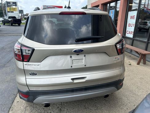 Used 2018 Ford Escape SE AWD/4WD image 5
