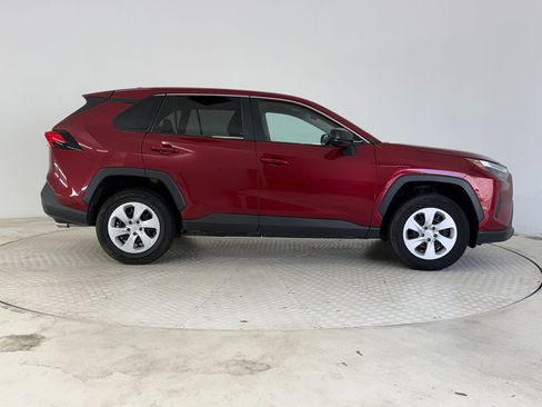 Used 2025 Toyota RAV4 LE AWD/4WD image 8