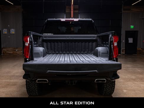 Used 2023 Chevrolet Silverado 1500 RST w/ Z71 Off-Road Package AWD/4WD image 8