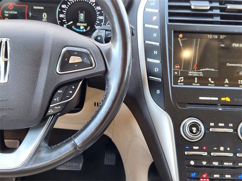 Used 2019 Lincoln MKC Reserve image 27