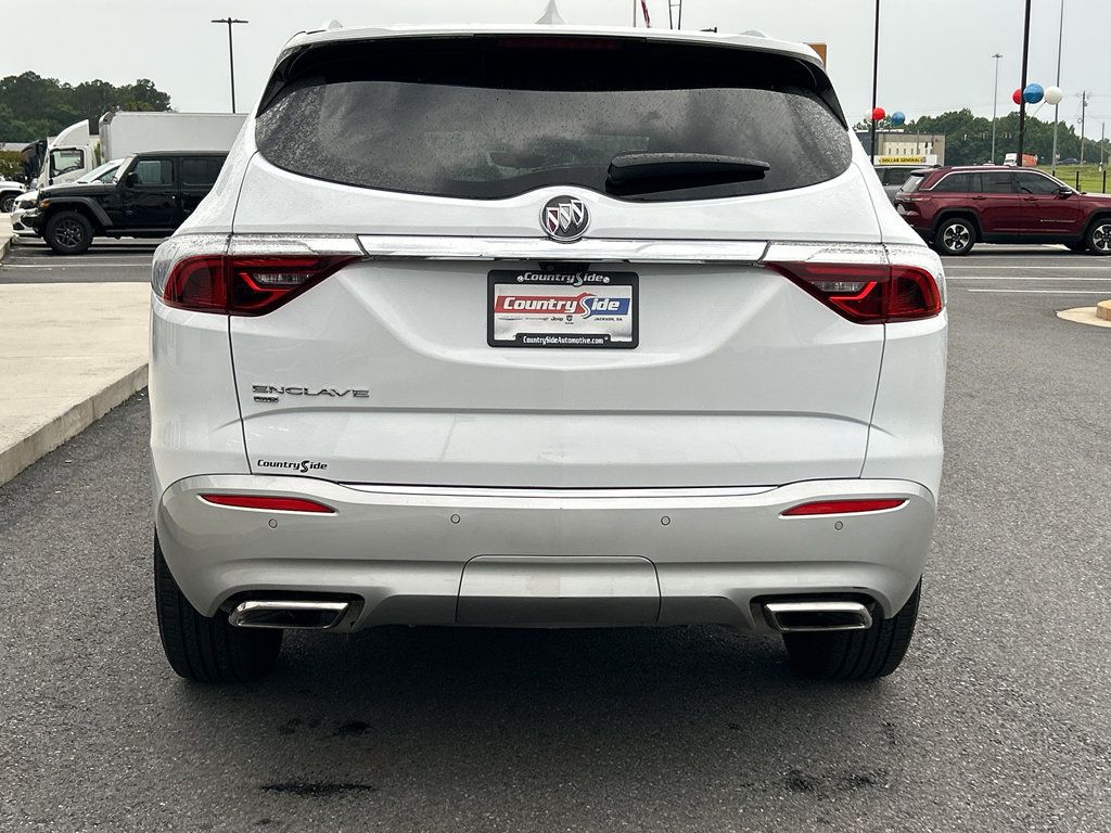 Used 2024 Buick Enclave Premium AWD/4WD image 8