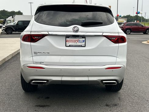 Used 2024 Buick Enclave Premium AWD/4WD image 8