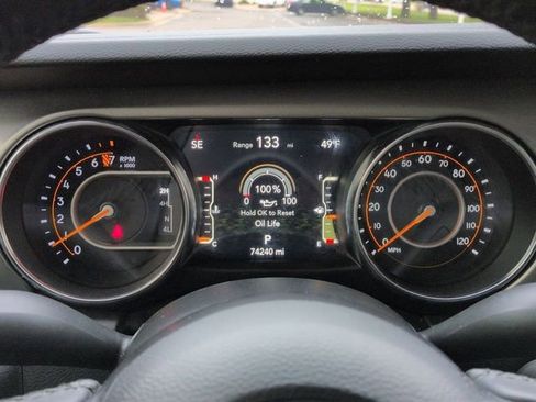 Used 2021 Jeep Gladiator Sport AWD/4WD image 16