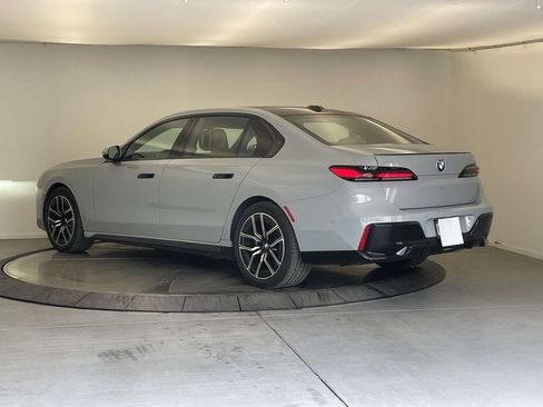 Used 2023 BMW 740i w/ Parking Assistance Package RWD image 3