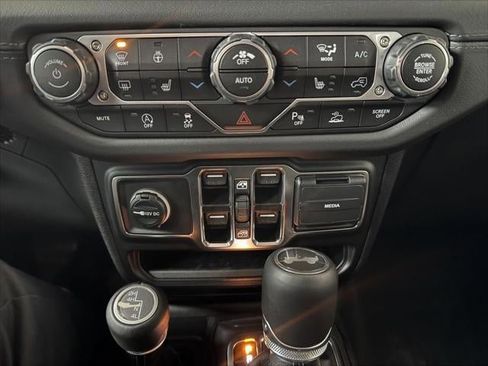 New 2025 Jeep Wrangler Unlimited Sahara AWD/4WD image 58