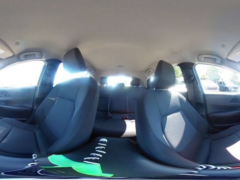 Used 2025 Toyota Prius LE FWD image 37