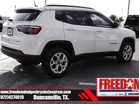 New 2026 Jeep Compass Latitude image 5