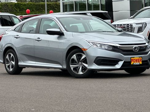 Used 2019 Honda Civic LX image 2