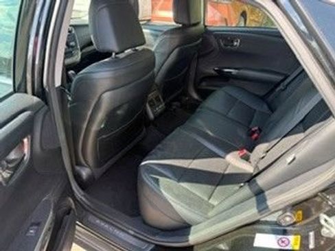 Used 2013 Toyota Avalon Limited FWD image 3