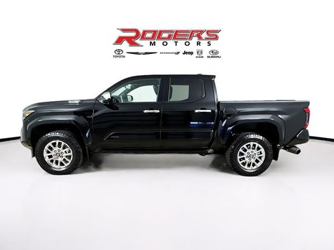 Certified 2025 Toyota Tacoma Limited AWD/4WD image 9