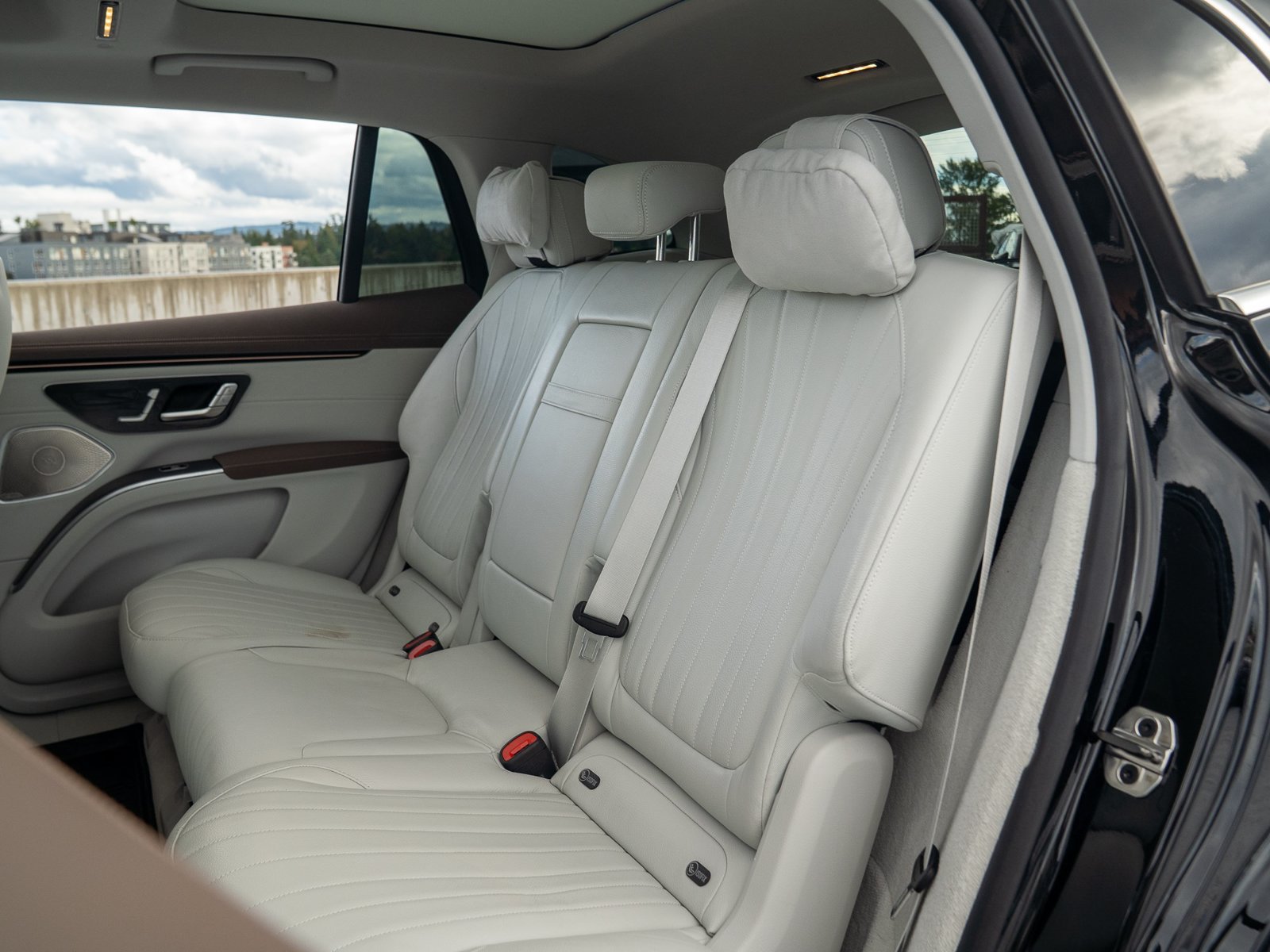 Used 2023 Mercedes-Benz EQS 580 4MATIC SUV image 27
