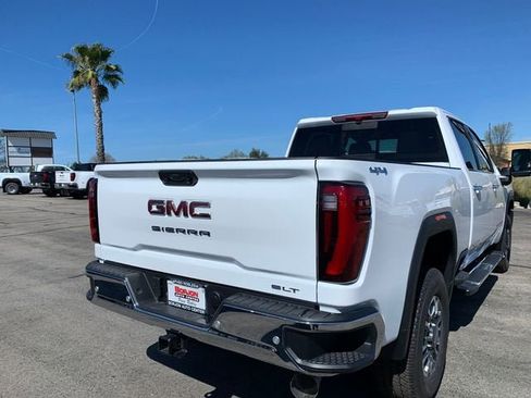 New 2026 GMC Sierra 2500 SLT w/ SLT Convenience Package AWD/4WD image 7