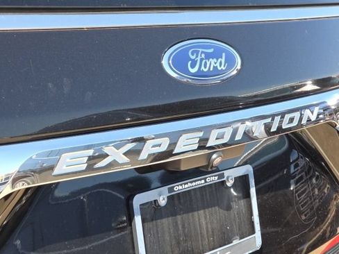 Used 2021 Ford Expedition XLT AWD/4WD image 13