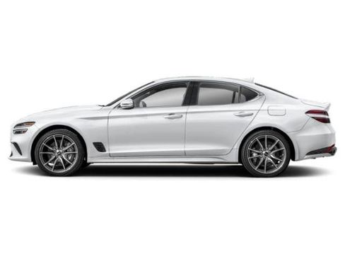 Used 2025 Genesis G70 2.5T image 24
