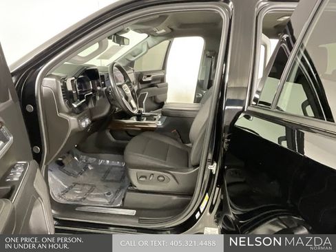 Used 2025 GMC Sierra 1500 Elevation AWD/4WD image 10