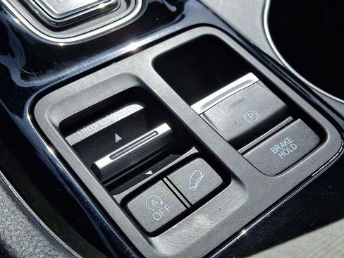 Used 2023 Honda Pilot LX image 23