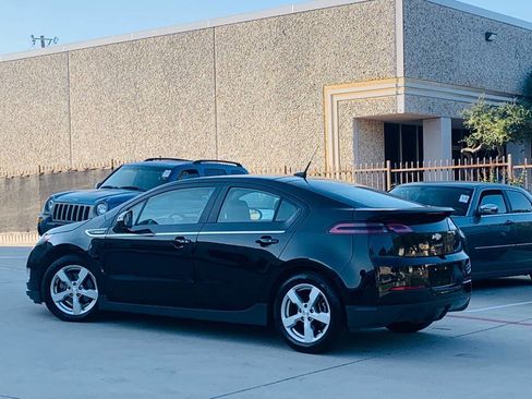 Used 2014 Chevrolet Volt Premium w/ Premium Trim Package image 8
