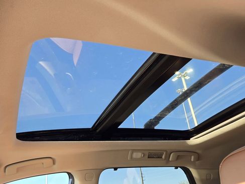 Used 2023 Nissan Pathfinder Platinum w/ Cargo Package image 12