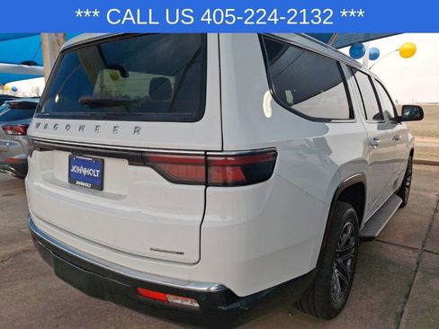 Used 2024 Jeep Wagoneer L Series II w/ Flexible Seating Group image 25